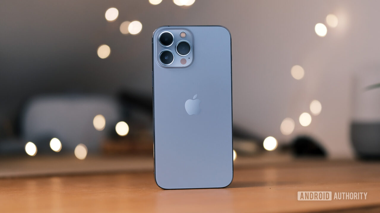 Why are Apple's chips faster than Gary explains