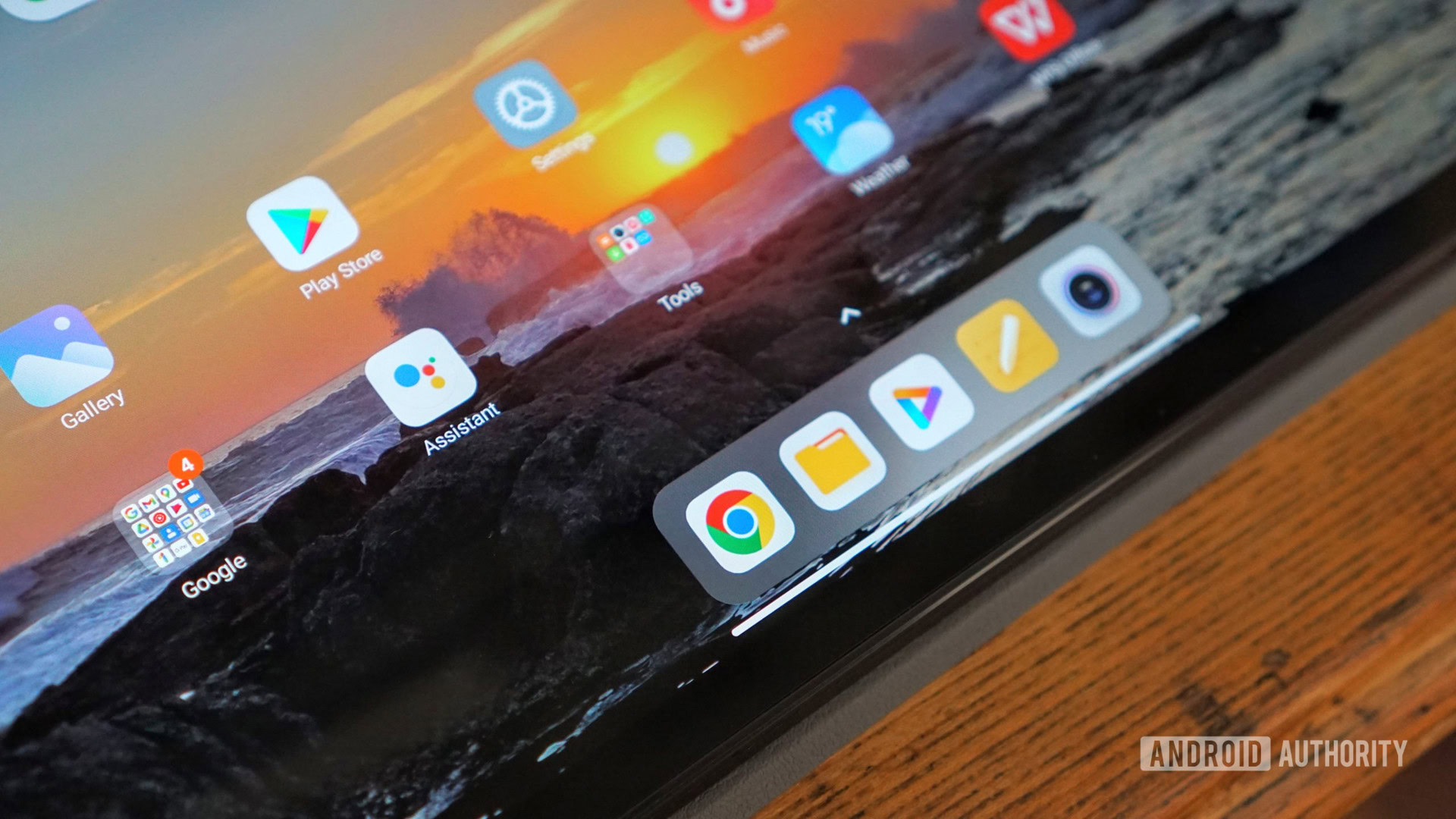 Edited Chrome app icon on tablet
