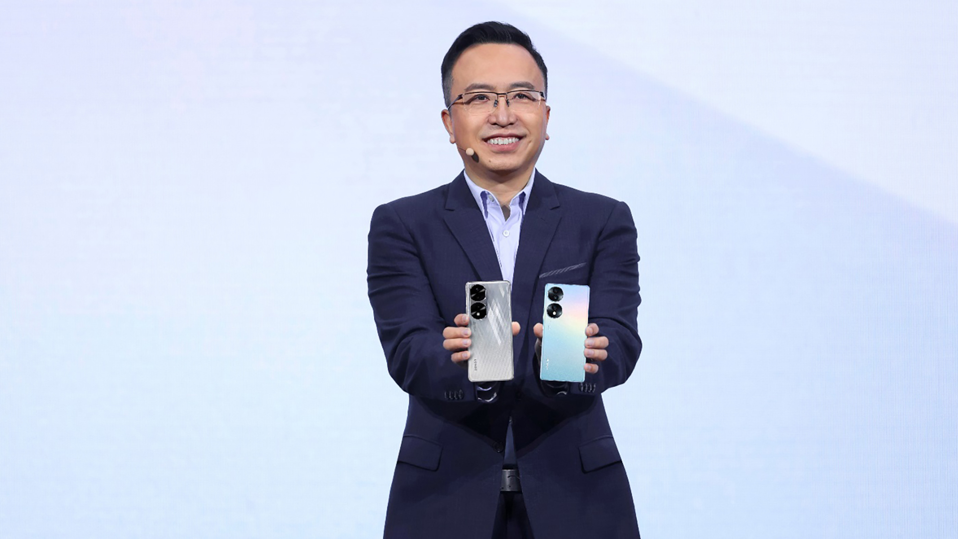 George Zhao holding HONOR 70 Pro Plus