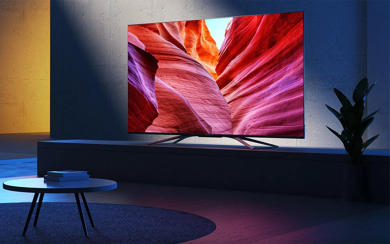 The HiSense ULED U8G TV showing vivid colors.
