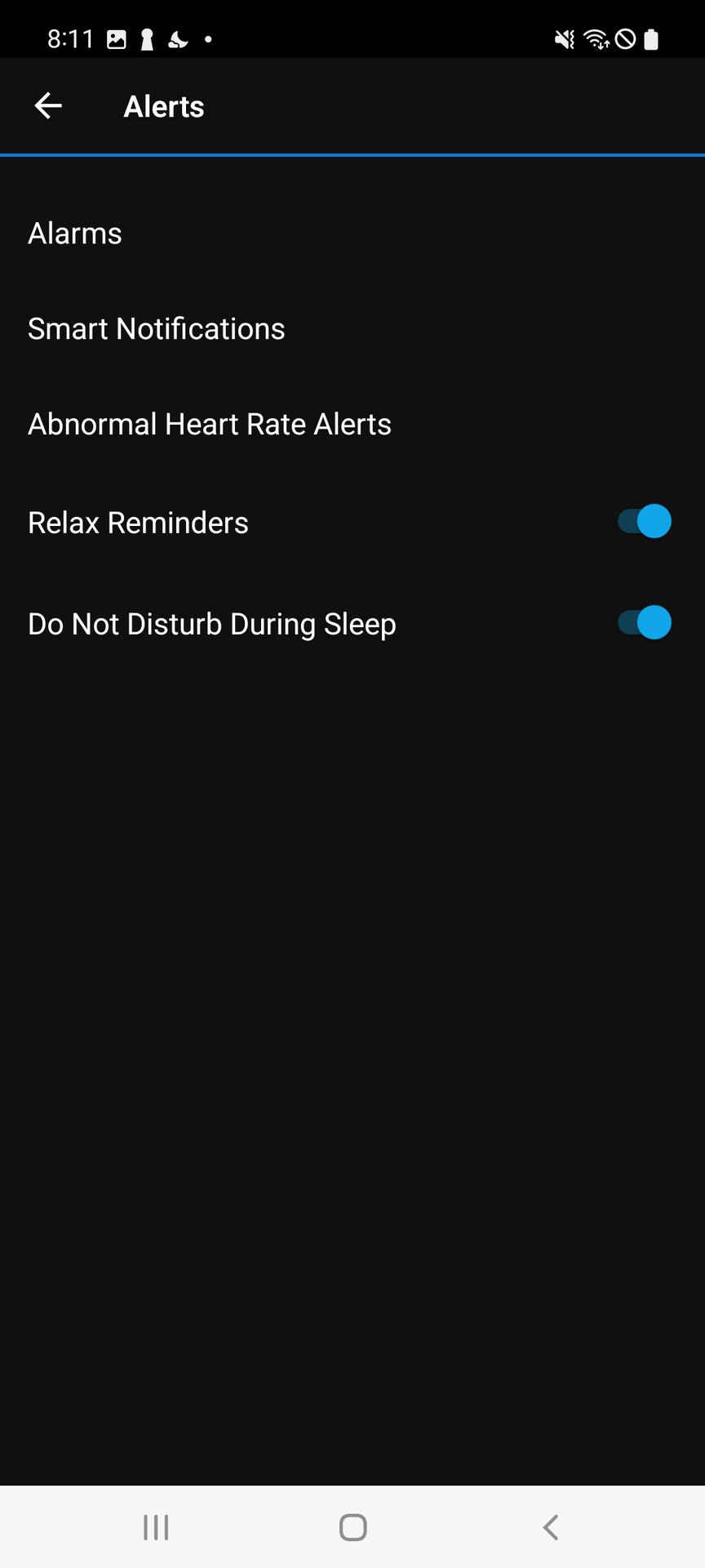 A screenshot of the Garmin Connect app displays the Alerts menu.