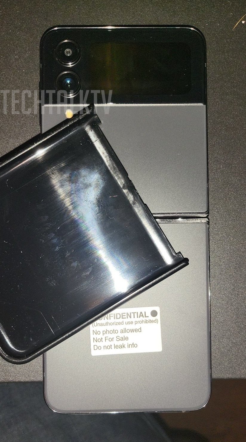 Samsung Galaxy Z Flip 4 leaked images 4