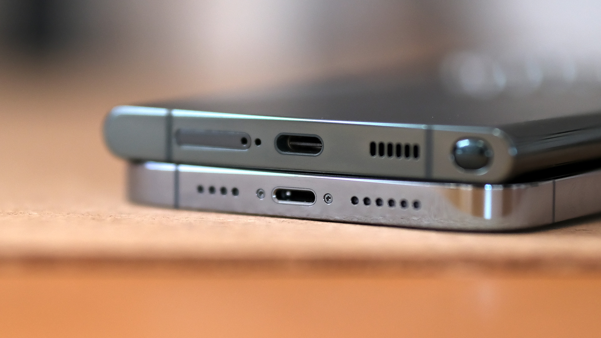 Gentleman friendly Evacuation Gloomy USB-C vs Lightning: Which one is actually the best? - Android Authority