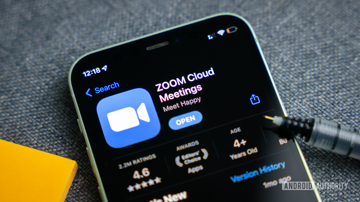 Zoom Meetings page on Apple App Store