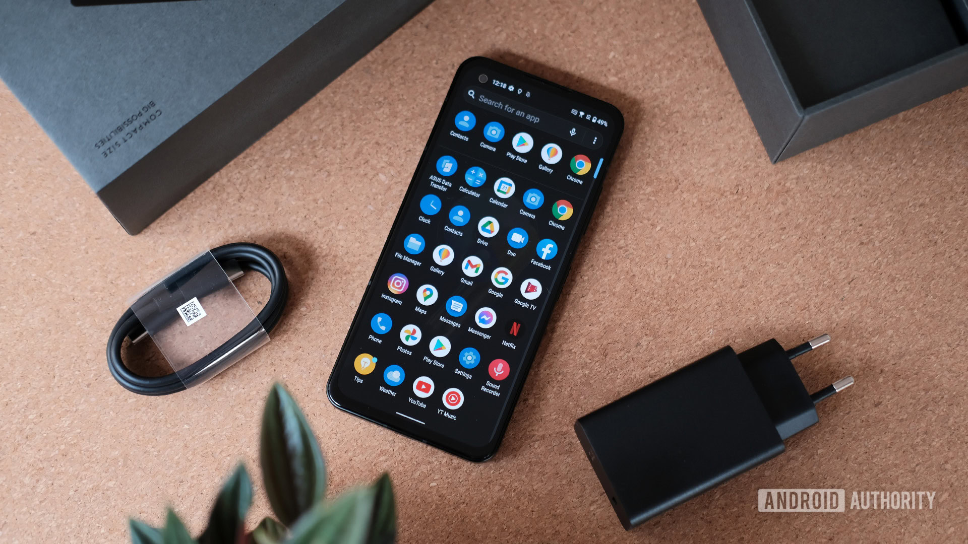 Asus Zenfone 9 doos en oplader