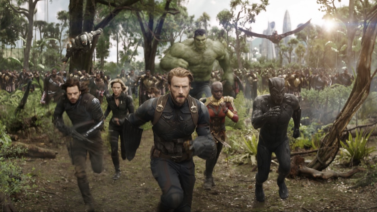 Avengers terlibat dalam pertempuran di Wakanda dalam Avengers: Infinity War - tonton sebelum dia-hulk: pengacara hukum
