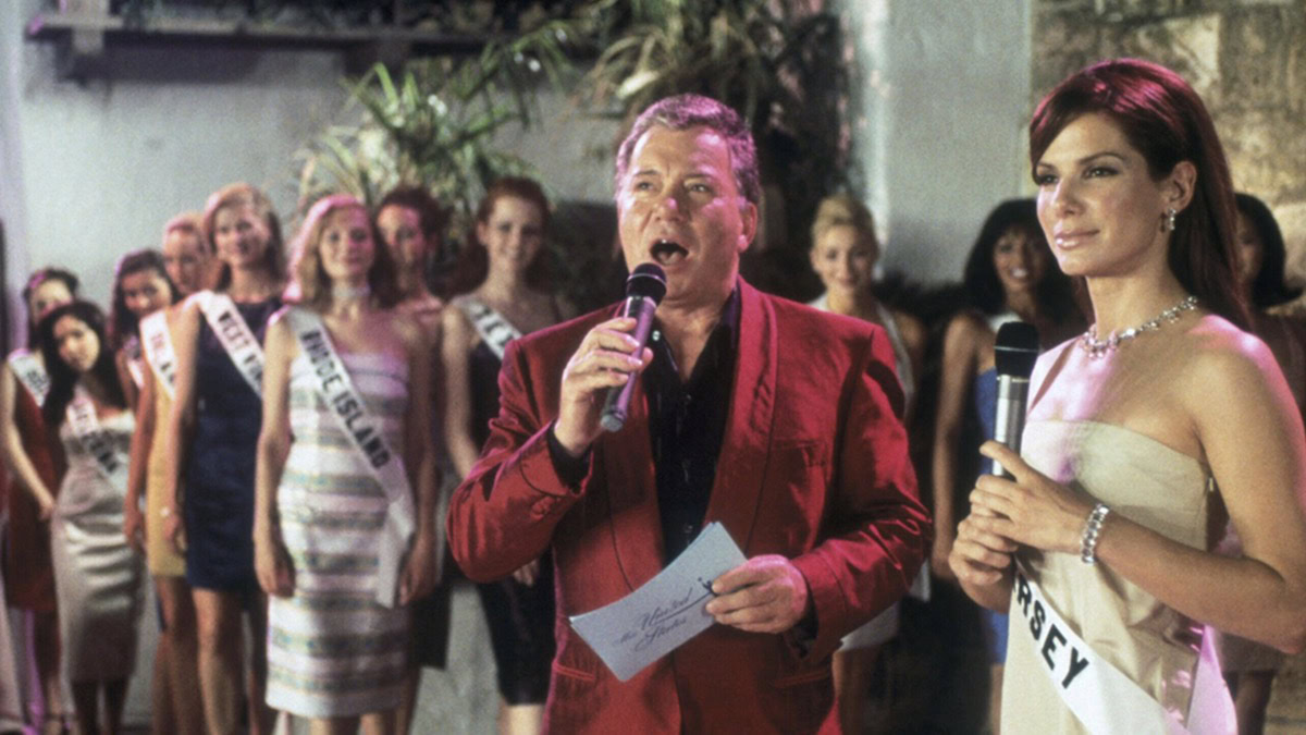 Sandra Bullock and William Shatner on a pageant stage in Miss Congeniality