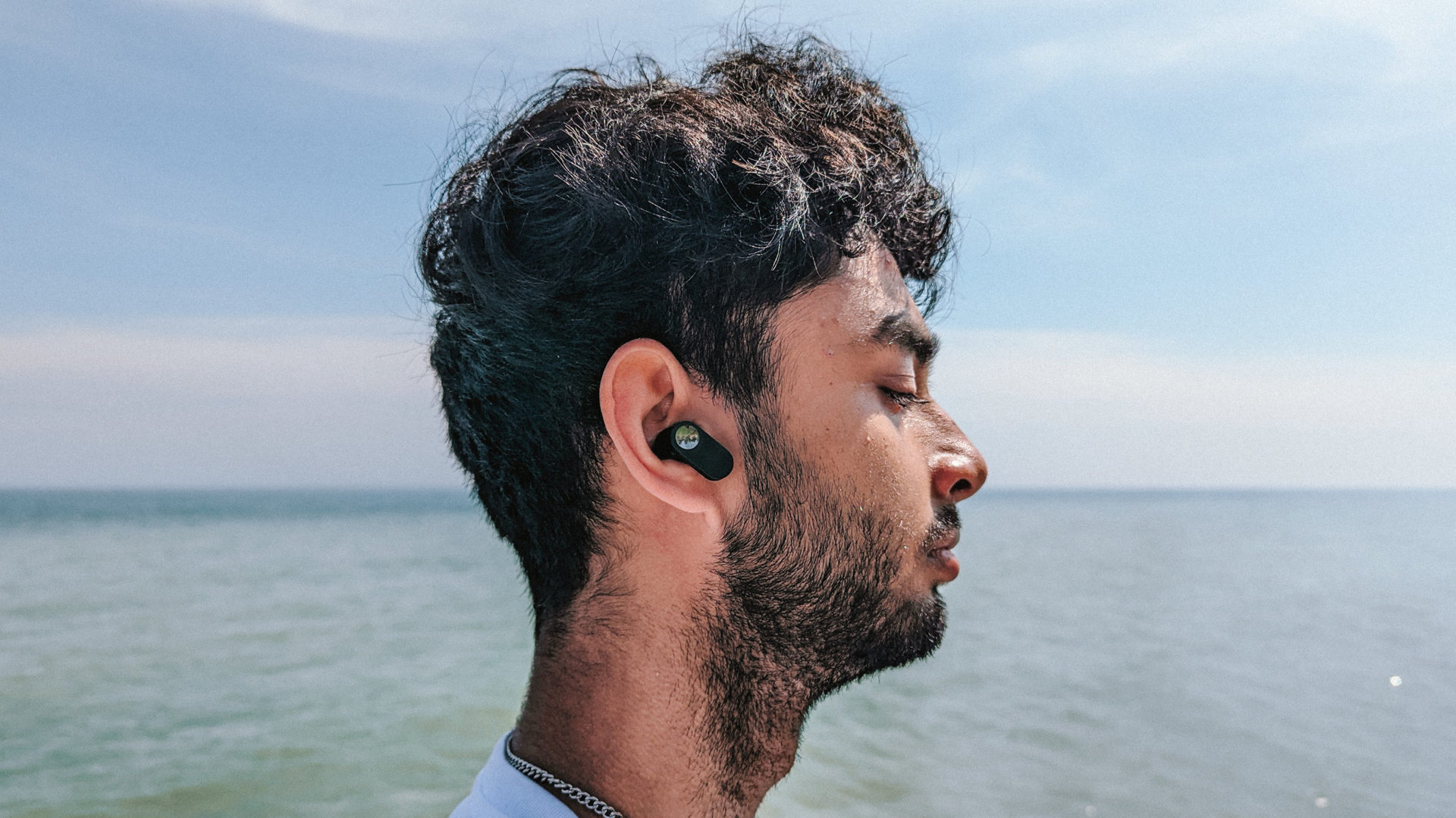 oneplus north side ear buds
