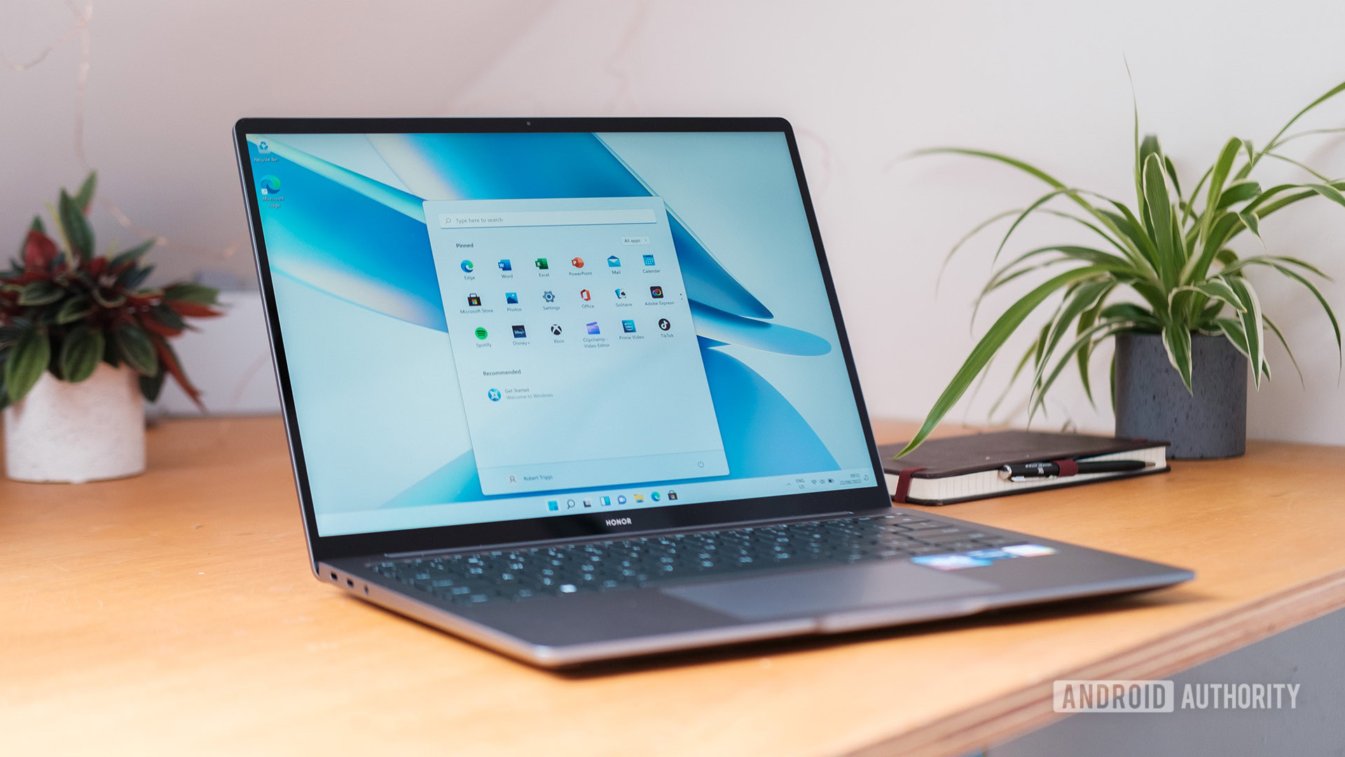 Honor MagicBook 14 (2022) Review: Practical Power - Tech Advisor