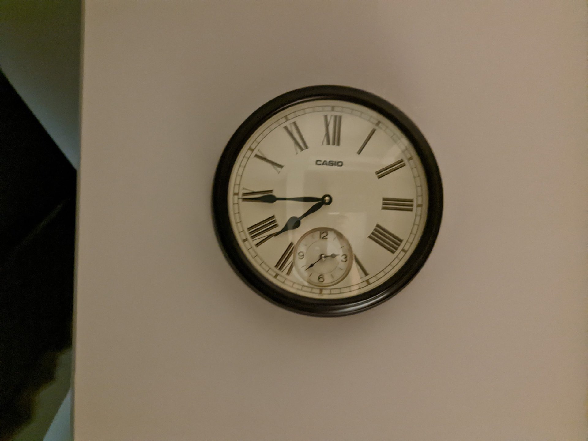 Pixel 6a night mode indoor clock