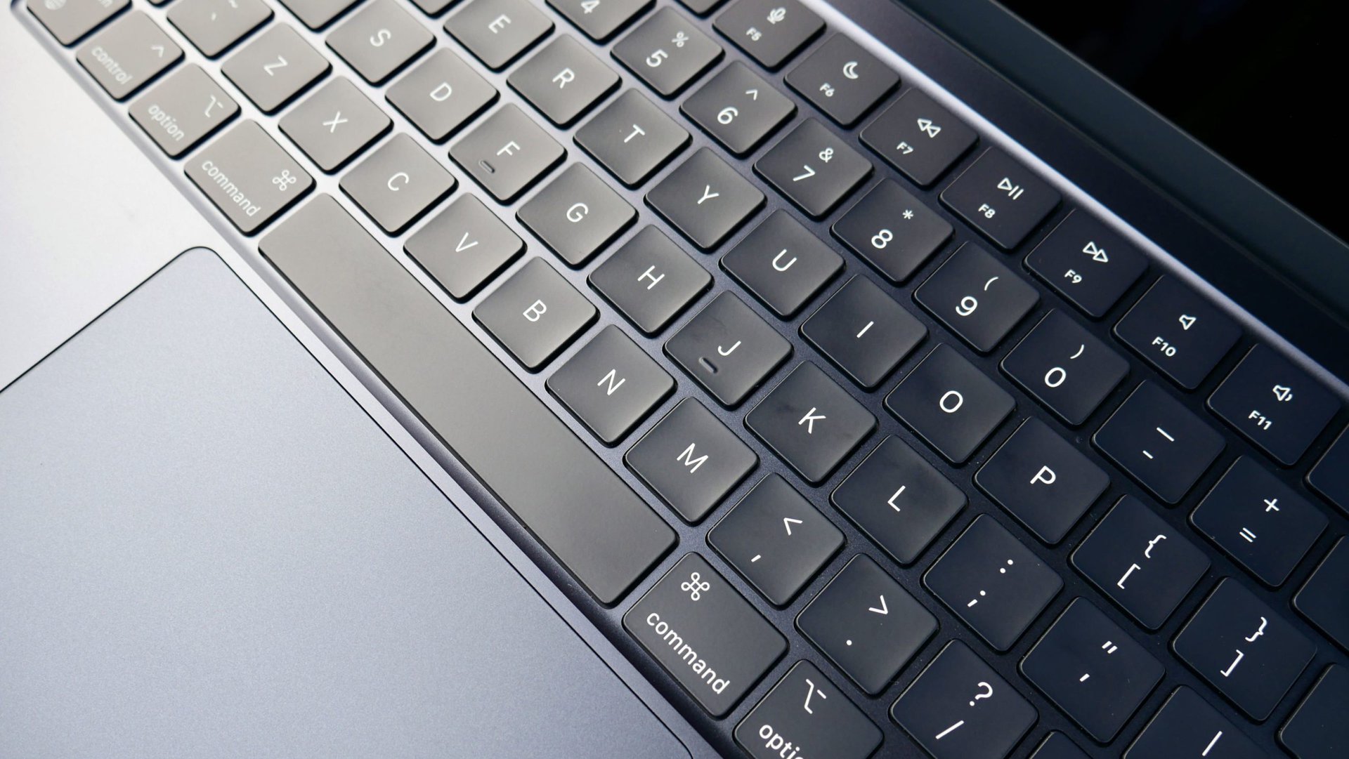 apple macbook air m2 keyboard trackpad close up