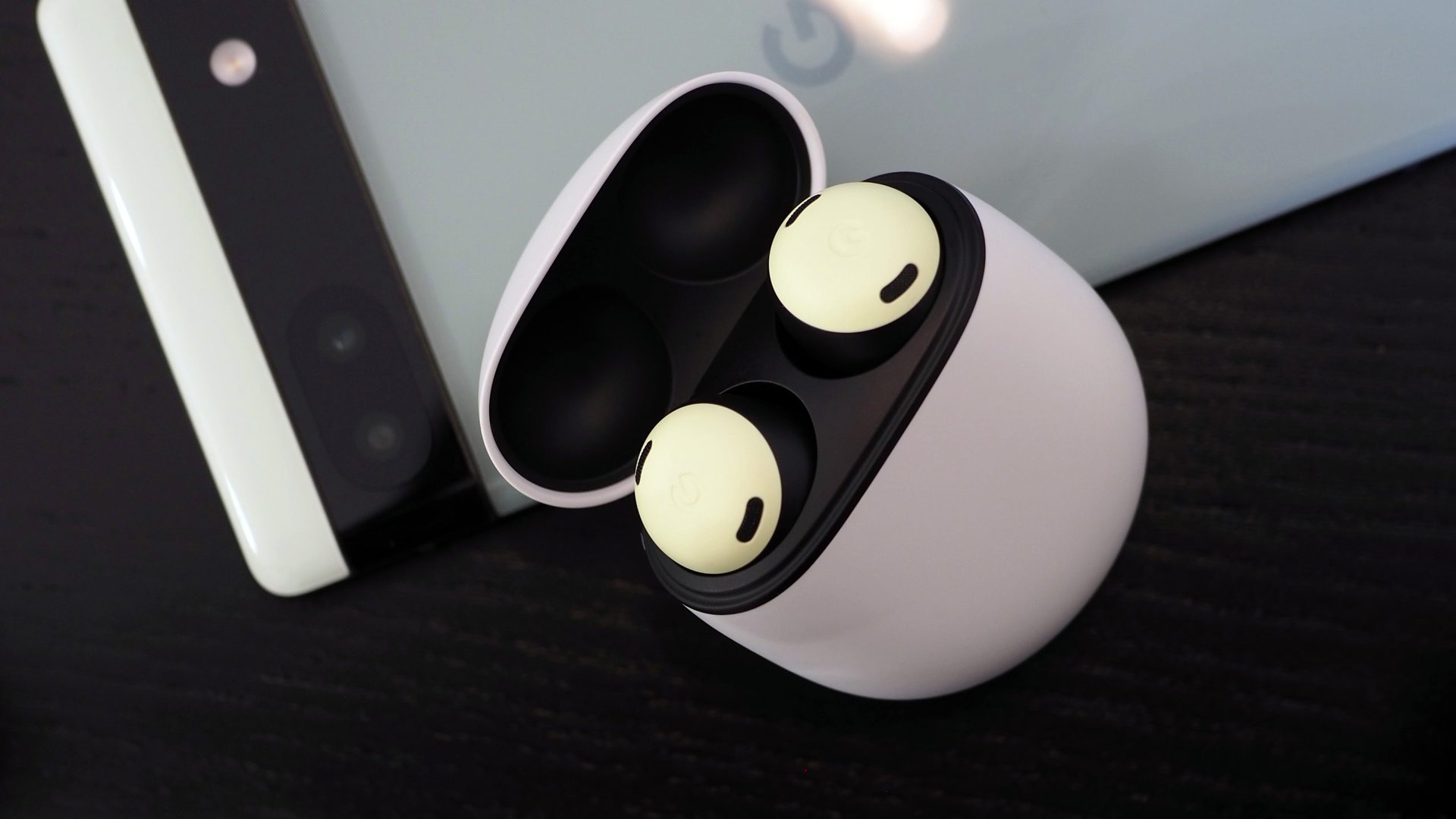 pixel buds pro in case with pixel 6a 2