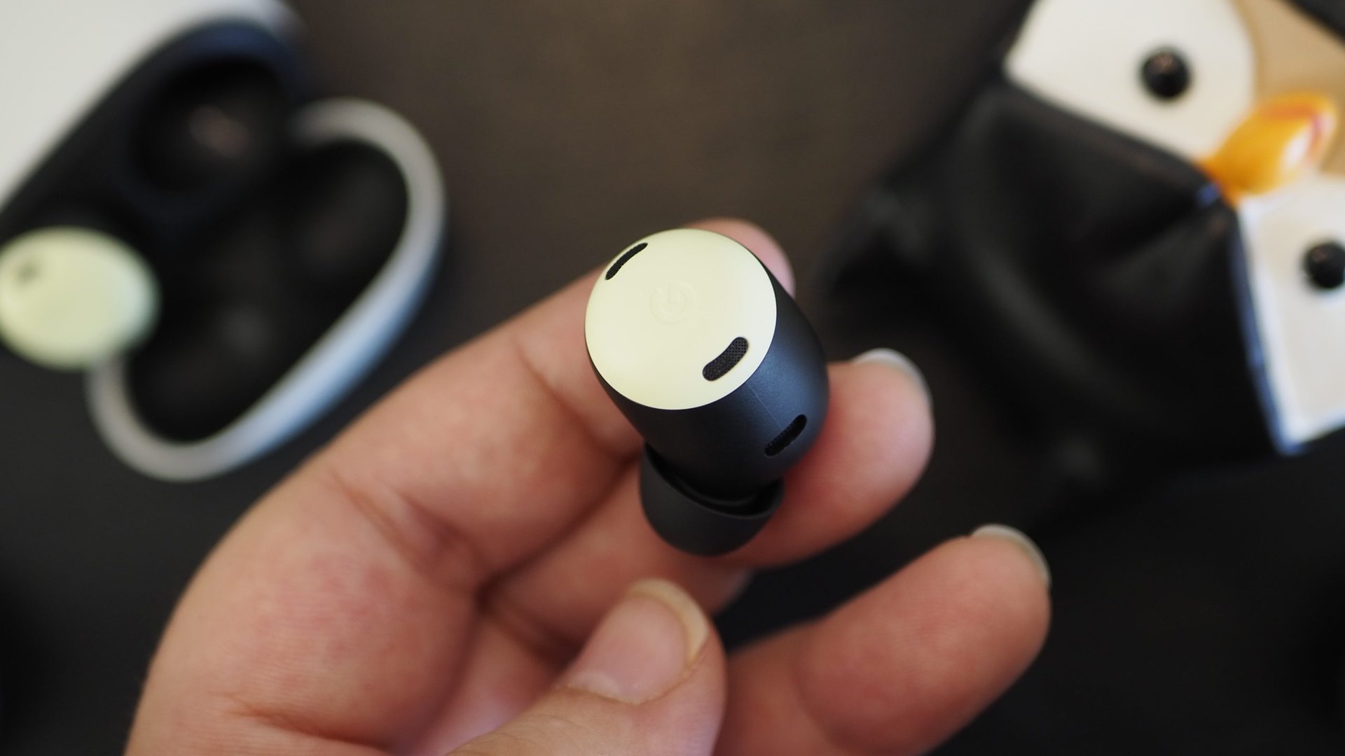 pixel buds pro one bud focus 1