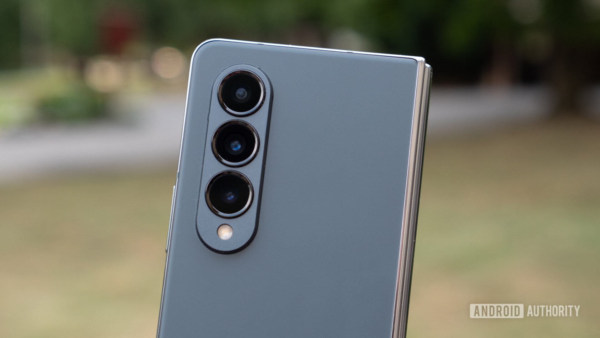 samsung-galaxy-z-fold-4-review-revisited-still-worth-buying-in-2023