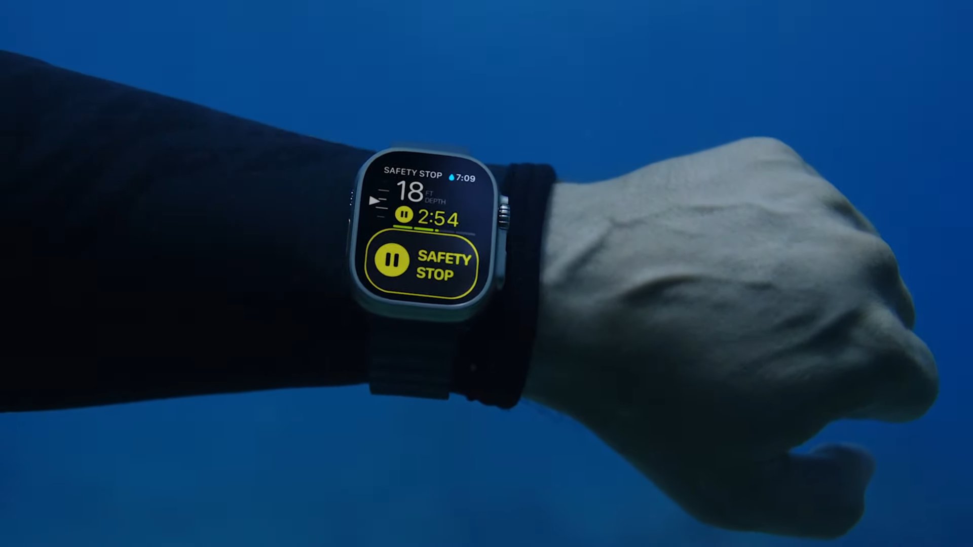 Reloj Apple Event 2022 oceanic plus 5