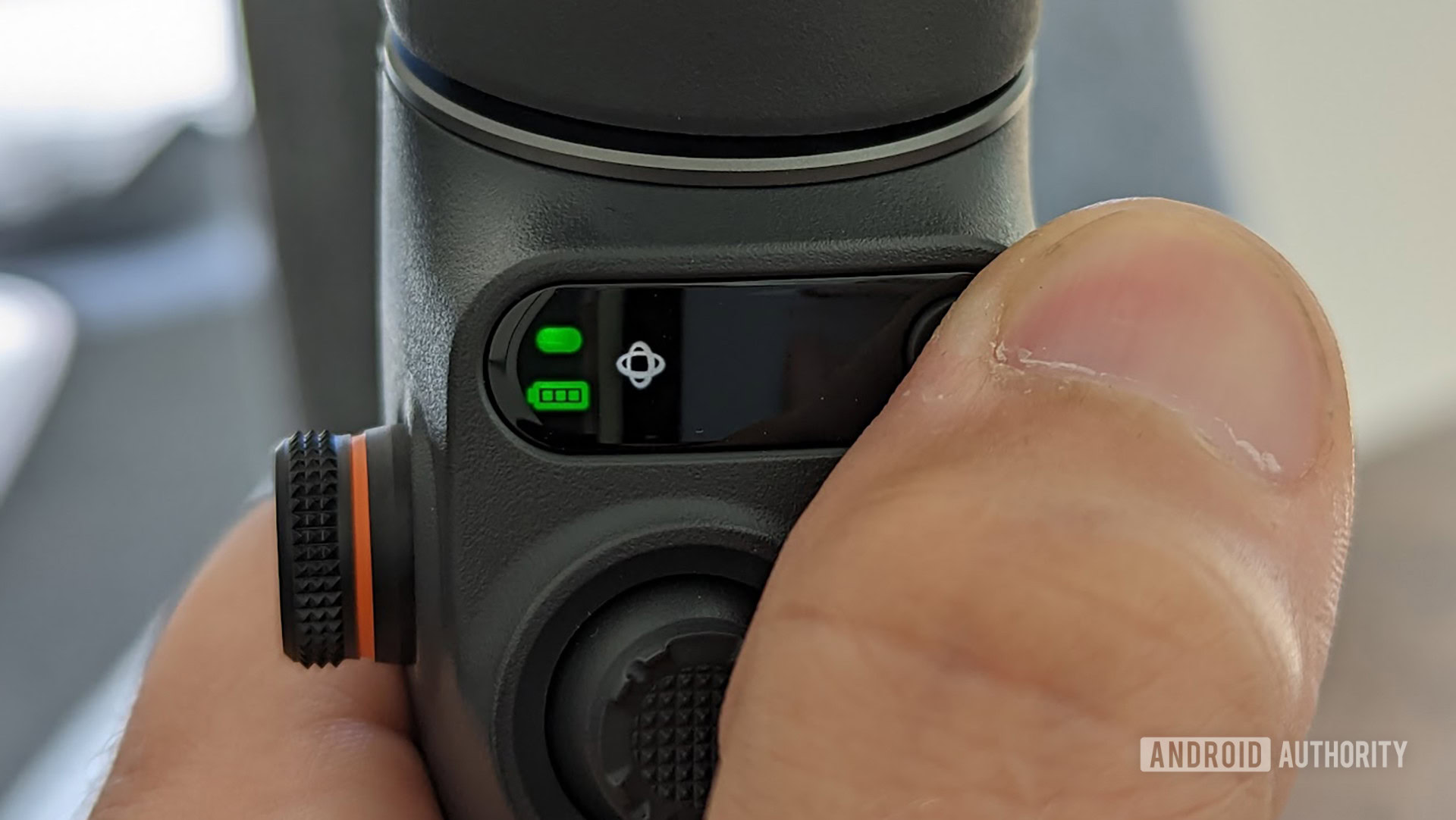 DJI Osmo Mobile 6 Review Display Macro