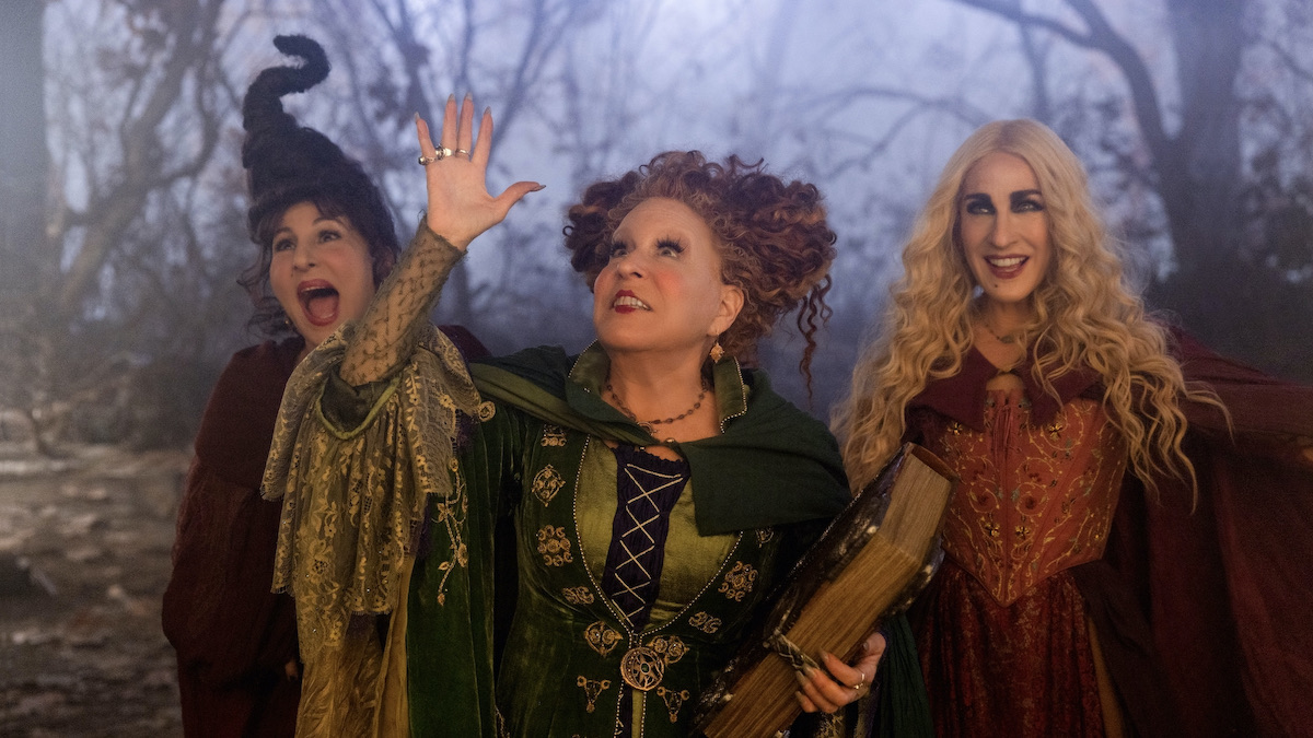 Three witches in Hocus Pocus 2 - best new streaming movies