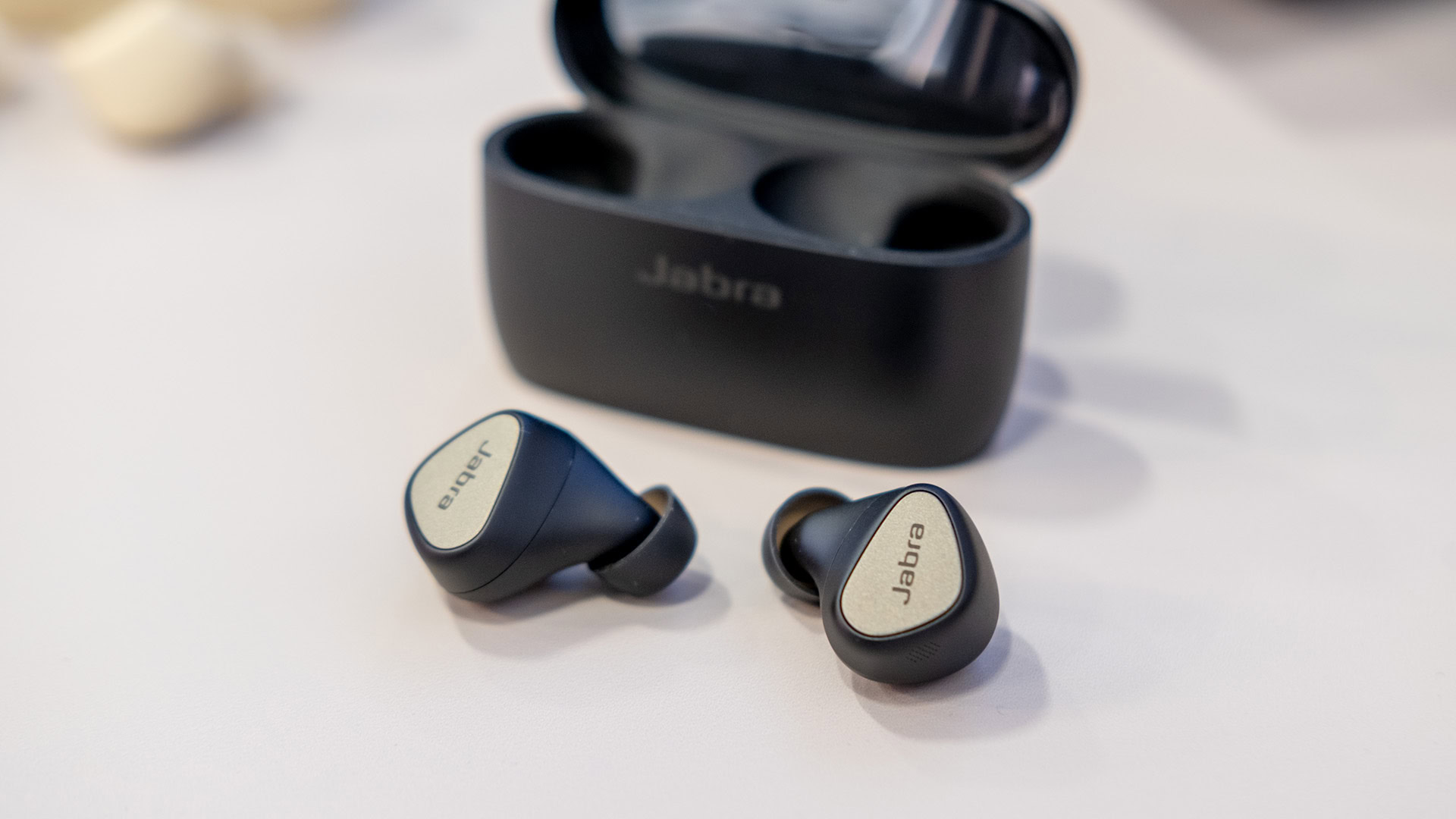 Jabra's new $150 Elite 5 earbuds could be the sweet spot of its lineup -  The Verge