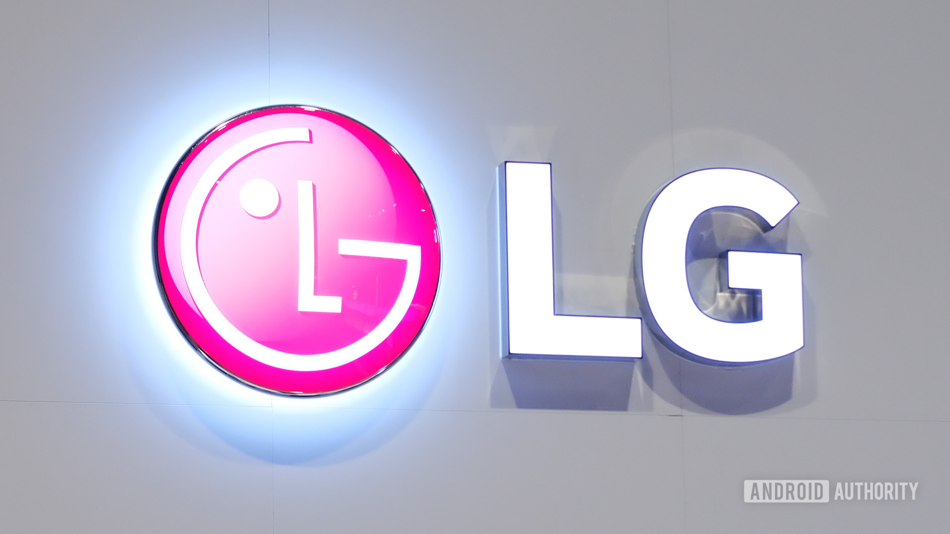 LG logo white IFA 2022