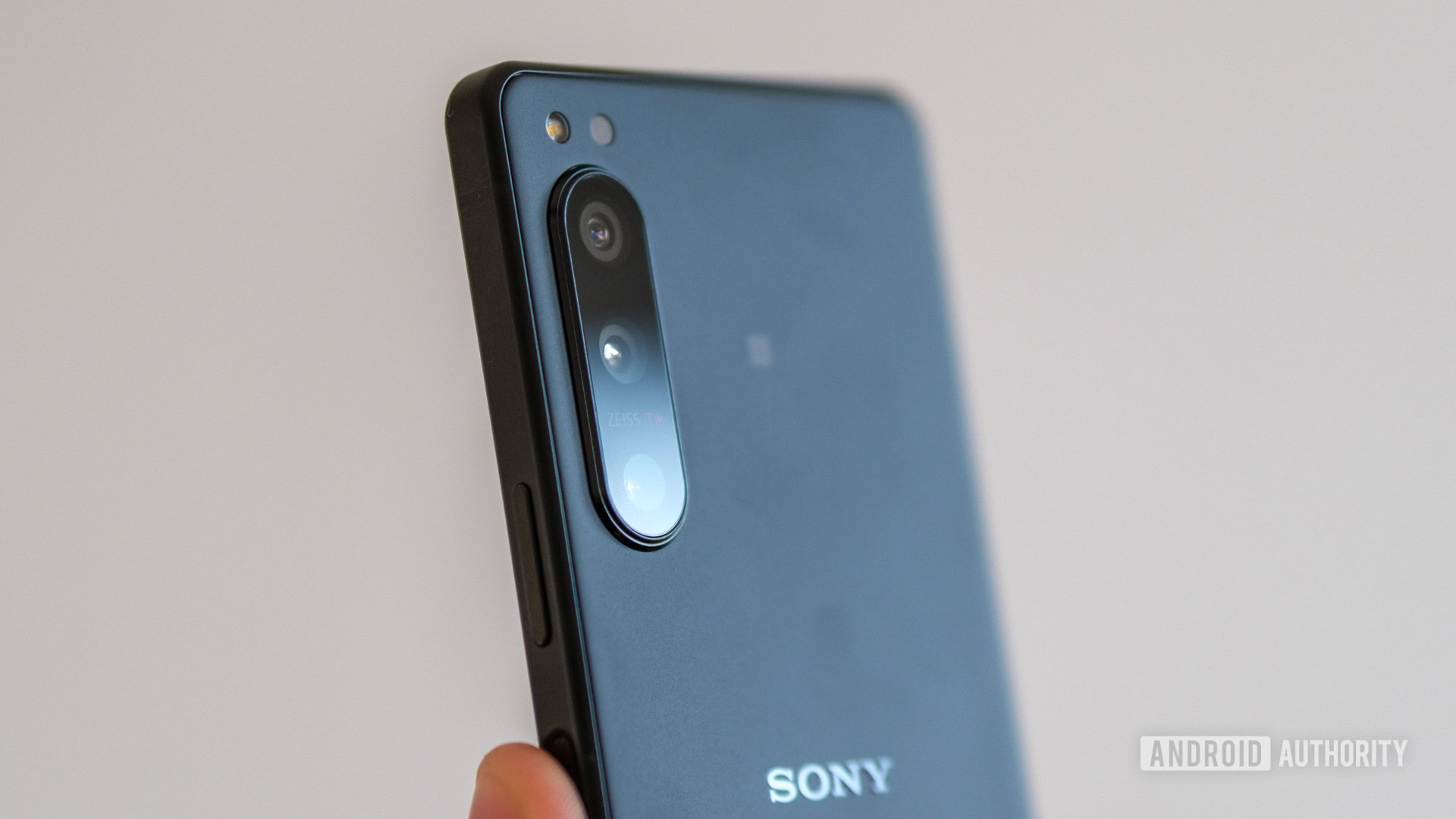 Sony Xperia 5 IV camera close