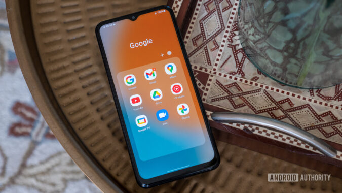 How to copy and paste in Google docs - Android Authority
