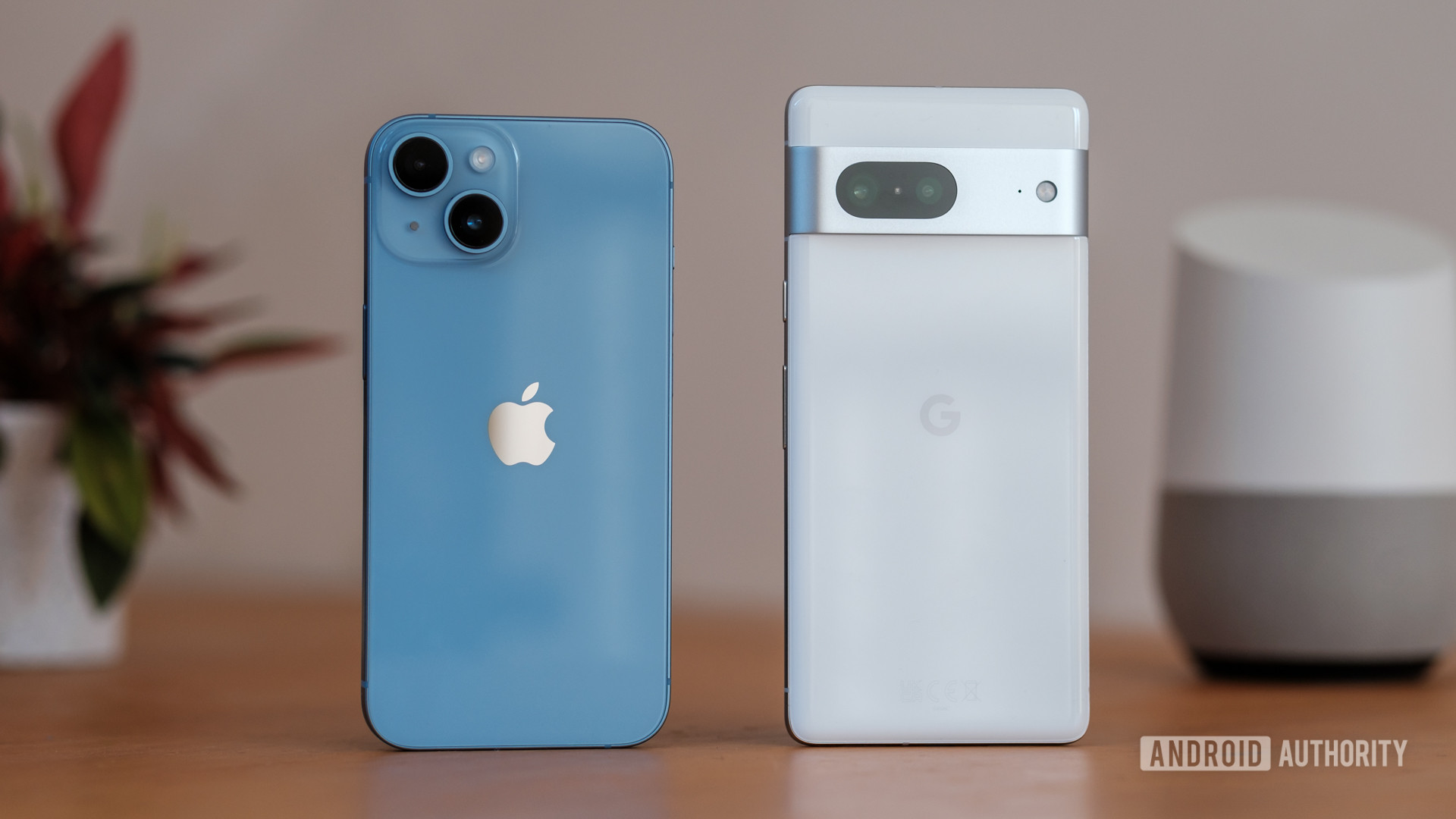 Apple iPhone 14 vs Google Pixel 7