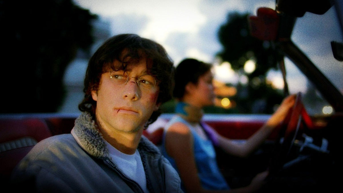 Joseph Gordon-Levitt in a convertible car in Brick - movies like Glass Onion