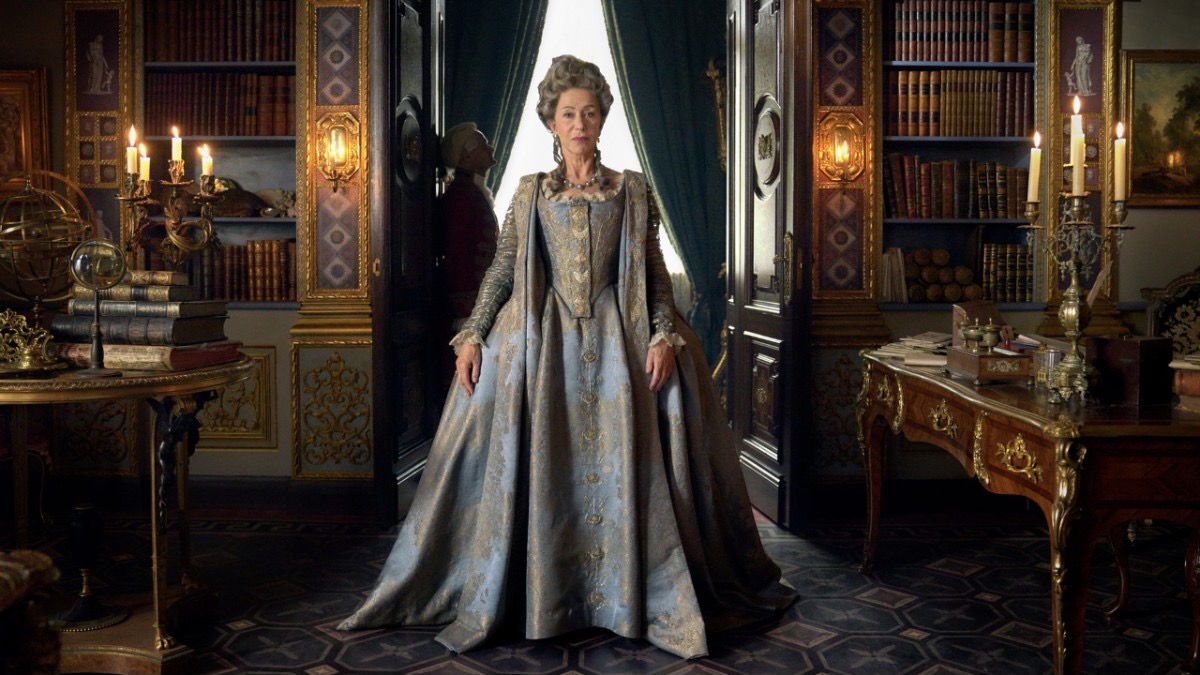 Helen Mirren di Catherine the Great - menunjukkan seperti mahkota