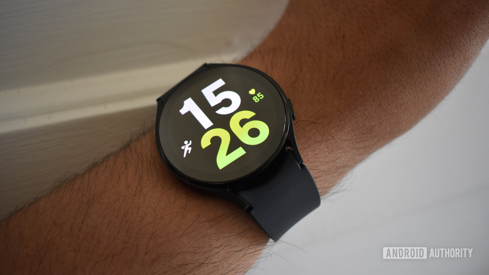 Samsung Galaxy Watch 5 green watch face