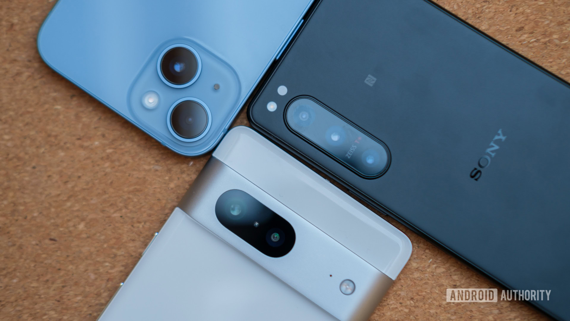 Sony Xperia 5 IV vs iPhone 14 vs Pixel 7 cameras