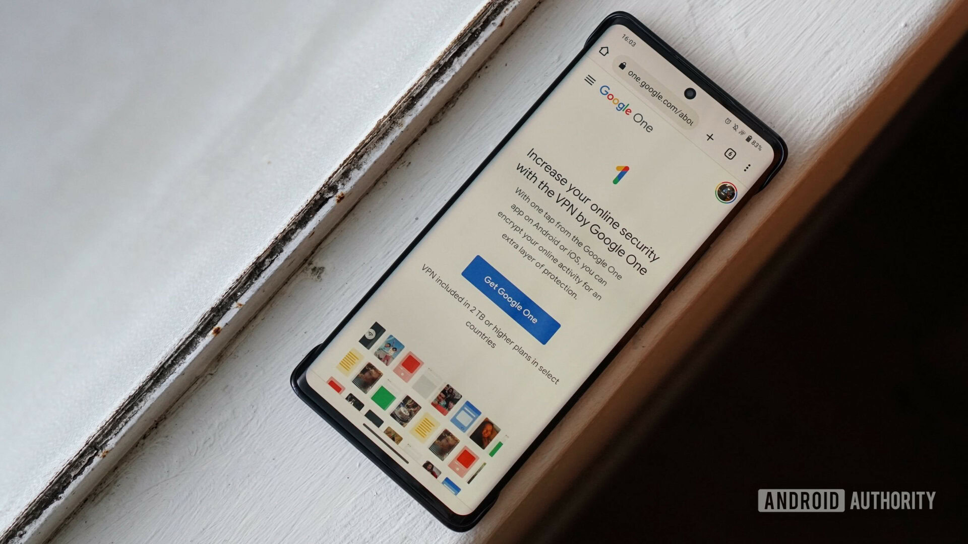 Google One VPN website seen on a smartphone.