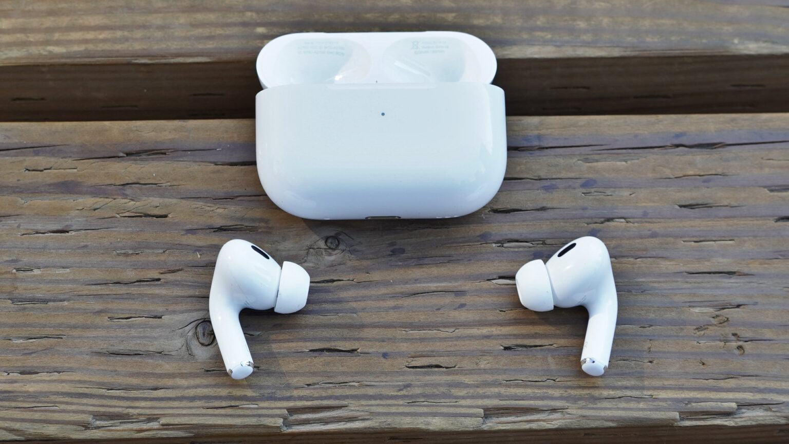 AirPod Case Not Charging? Here's How To Fix It