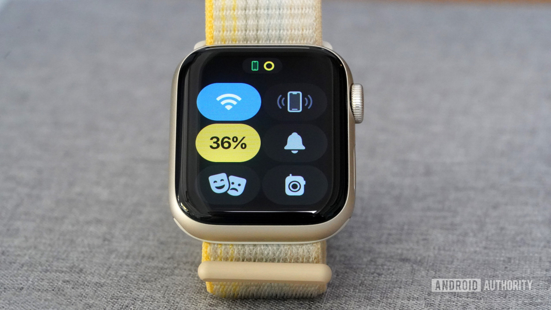 An Apple Watch SE 2 displays its quick menu with Low Power Mode enabled.