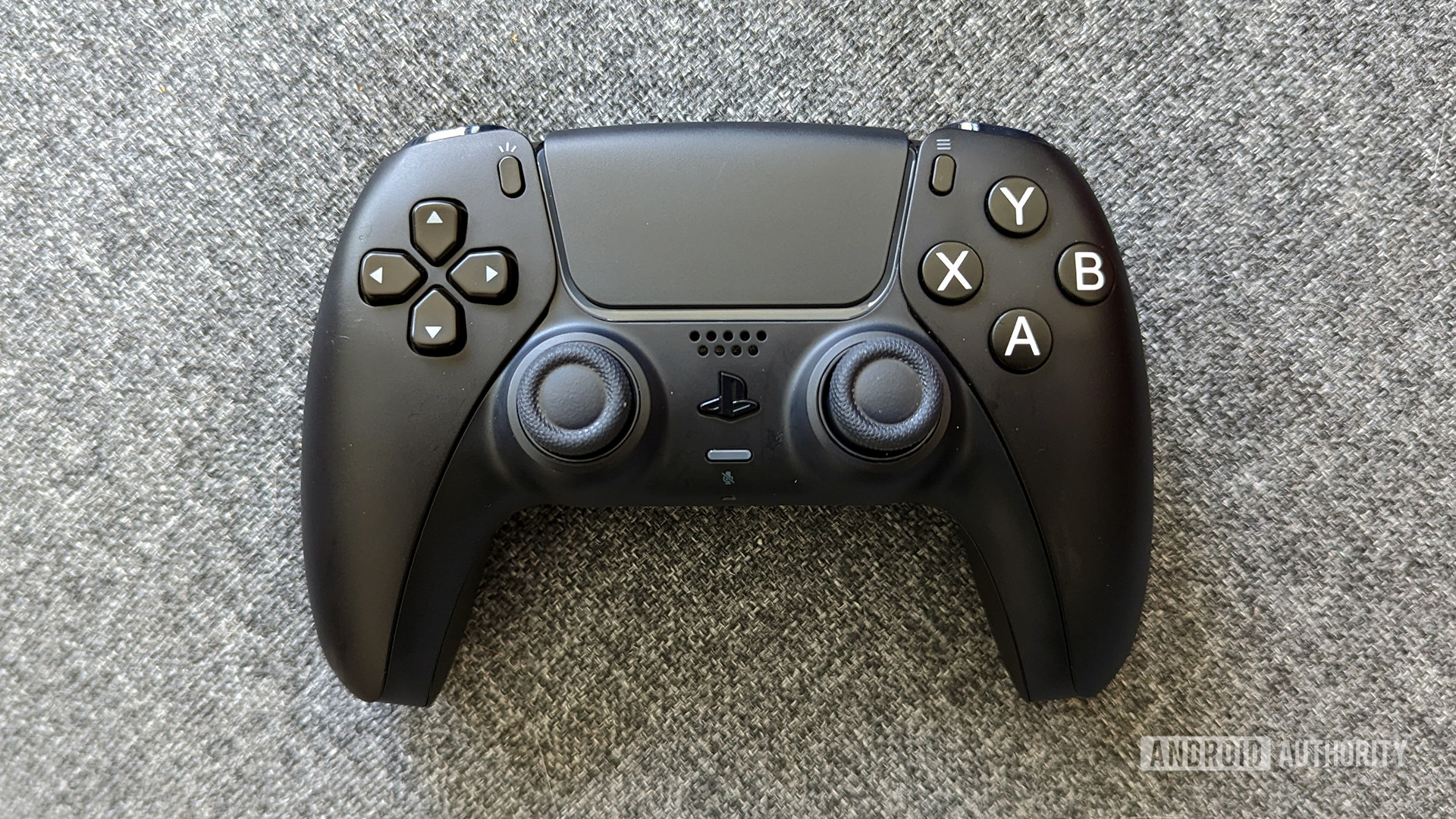 Customize your DualSense with the Xbox buttons finished