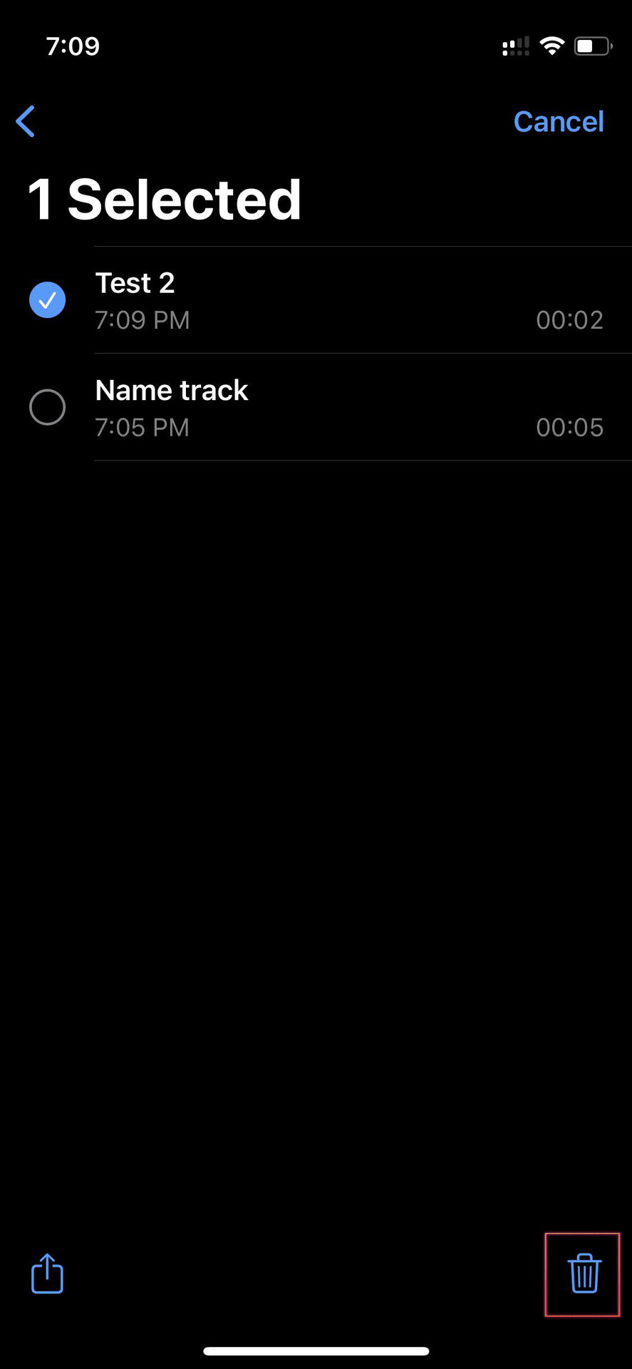 Delete recordings on Voice Memos for iPhone 2