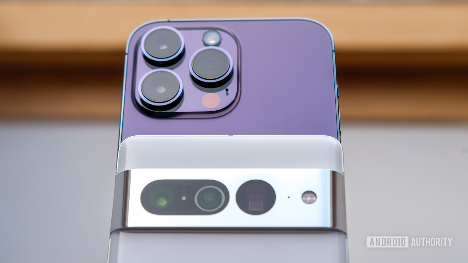 Google Pixel 7 Pro vs Apple iPhone 14 Pro Max cameras