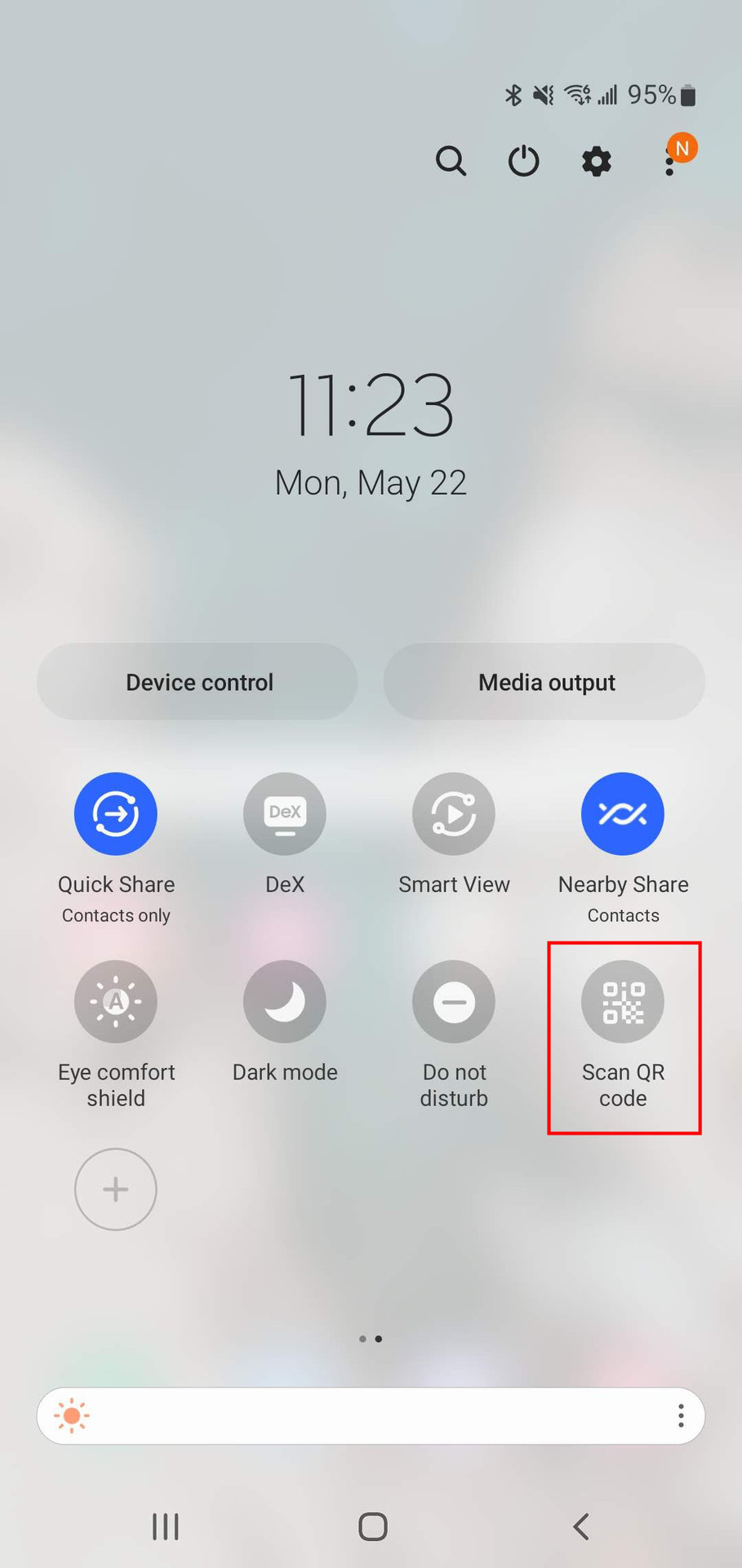 How to scan a QR code locally stored on your Samsung phone using the quick toggles 1