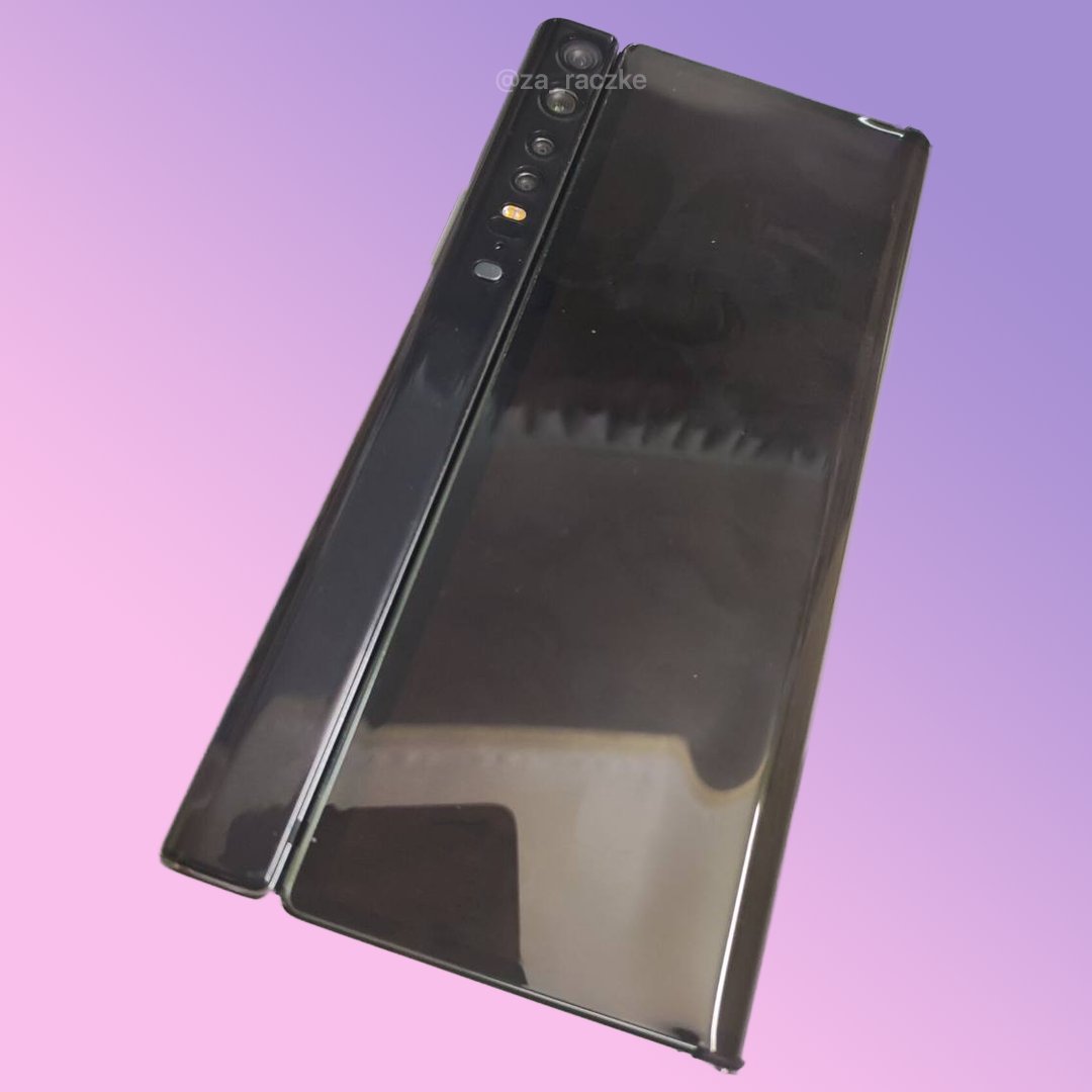 Xiaomi outward folding phone Kuba Wojciechowski 3