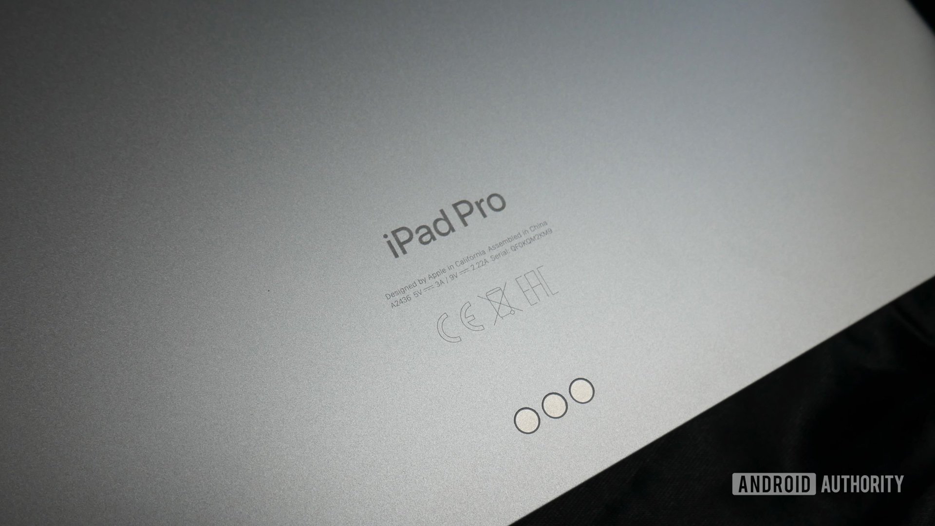 Conector del logotipo de Apple iPad Pro M2 2022