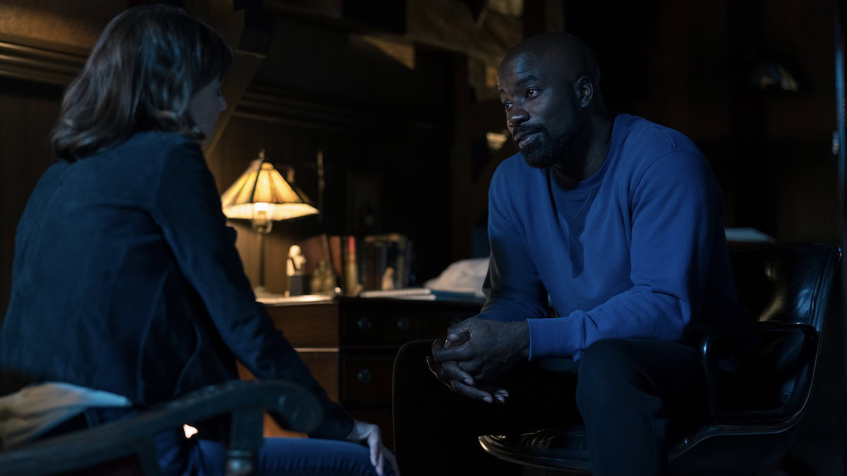 Katja Herbers as Kristen Bouchard and Mike Colter as David Acosta in Evil