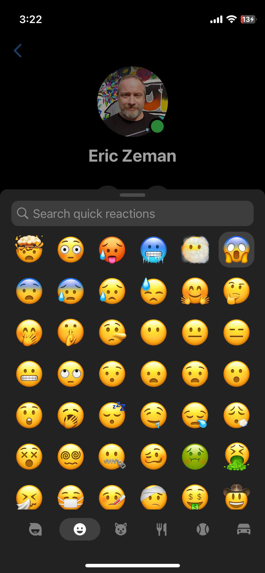 How to change the quick reaction emoji on Messenger for iPhone (3)