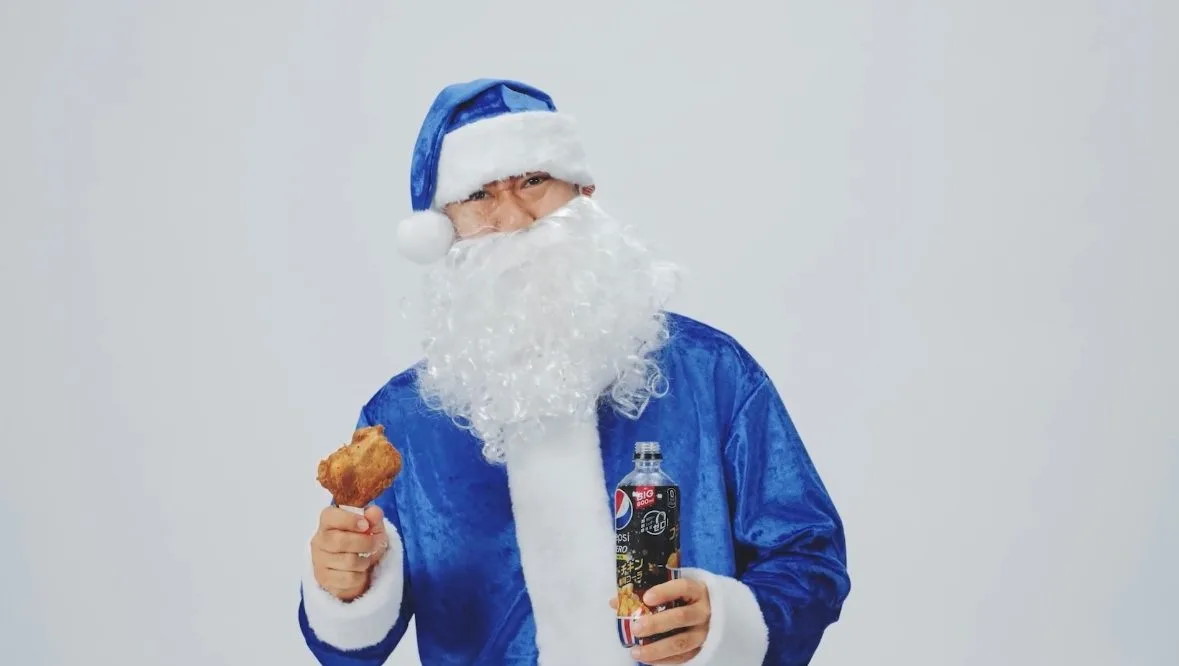 Cola ayam goreng Pepsi Natal Jepang