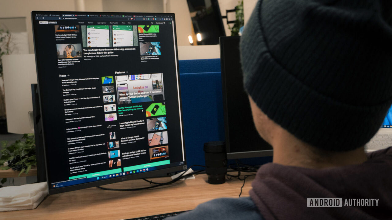 Computer turns on but no display on monitor? Here's how to fix that
