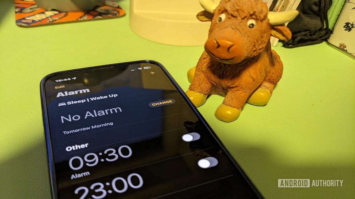 iphone alarm clock set