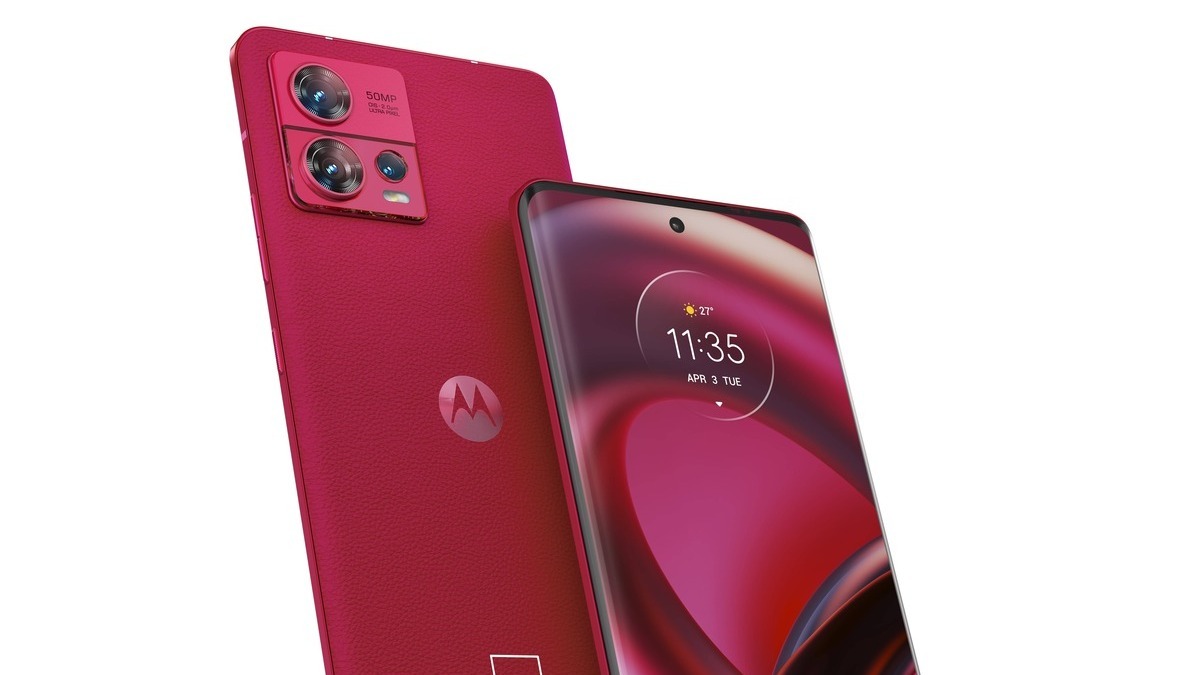 motorola edge 30 fusion VivaMagenta PDP HERO - Phones with stock Android