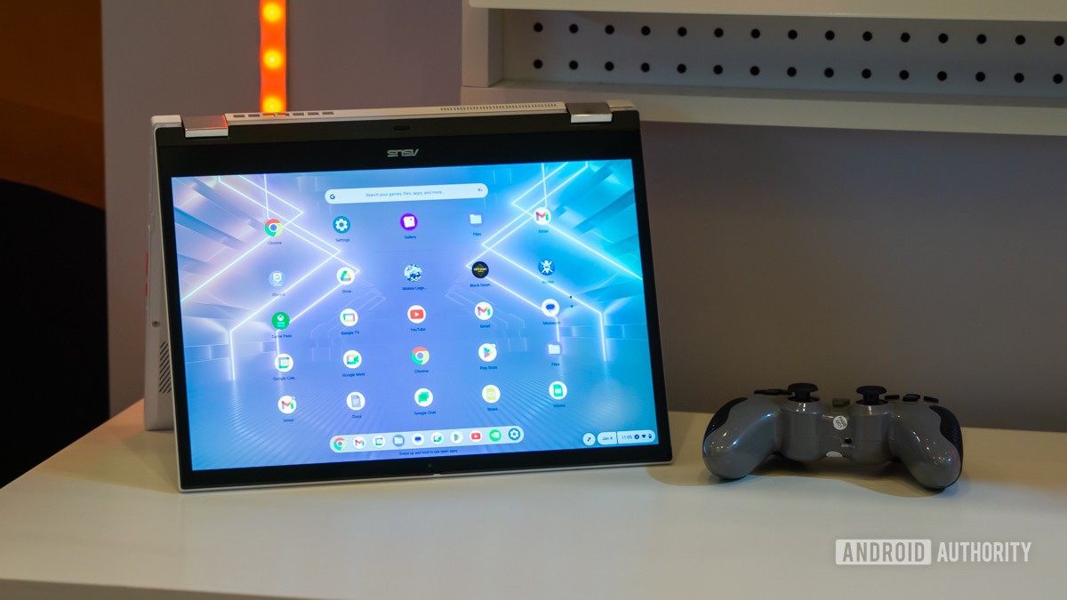 ASUS Chromebook Vibe CX34 Flip gaming Chromebook at CES 2023 9