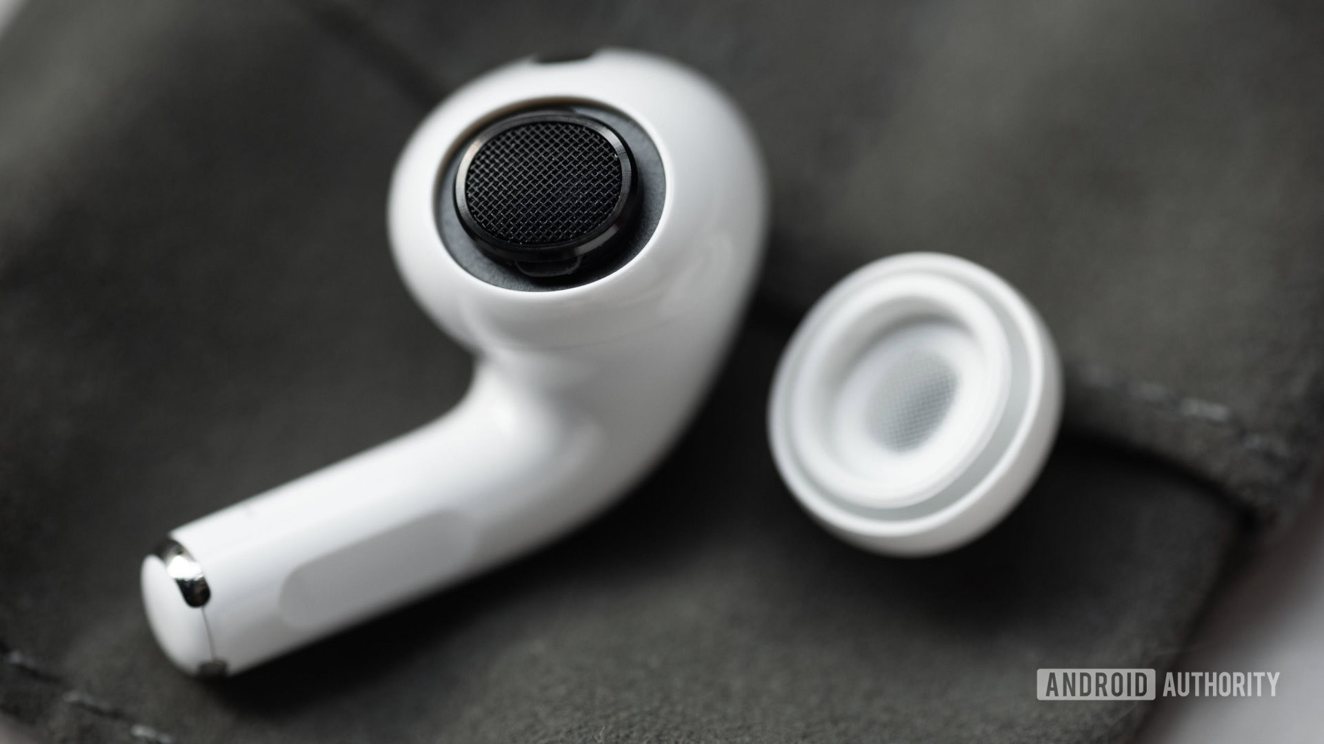 Apple AirPods Pro 2nd Gen: 6 tips and tricks to get the most out of Apple's  newest wireless earbuds