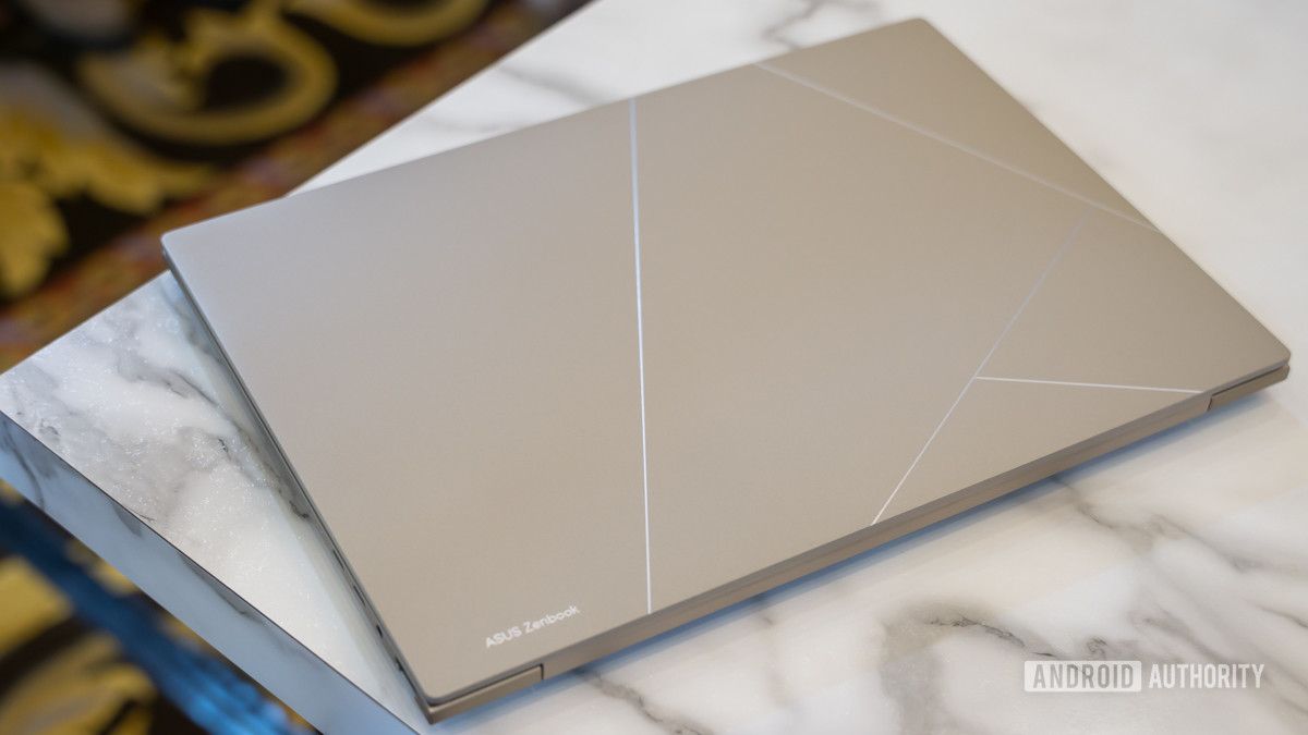 ASUS ZenBook X14 OLED at CES 2023 1
