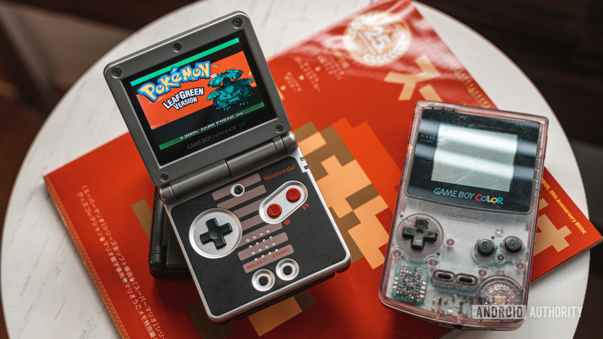 Game Boy Advance SP dengan Pokemon