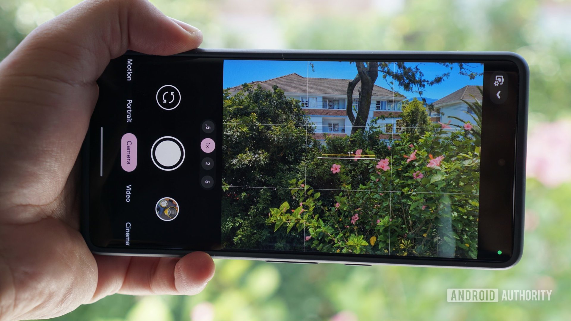 Google Pixel 7 Pro camera app viewfinder edited